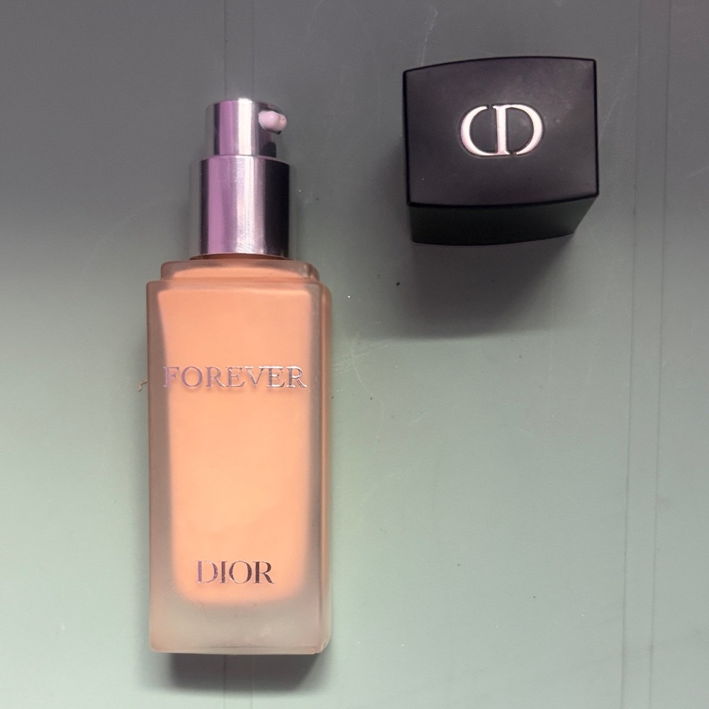 Dior Forever Foundation - Shade 2W - Picture 6 of 8
